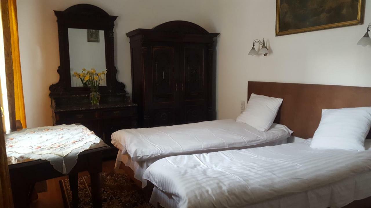 Room In An Old House Trouskavets Extérieur photo