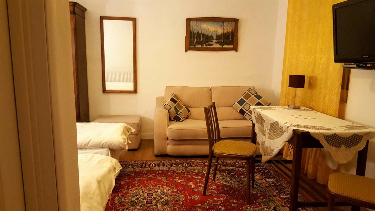 Room In An Old House Trouskavets Extérieur photo